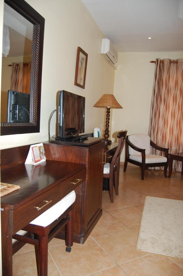 New Safari Hotel アルーシャ エクステリア 写真
