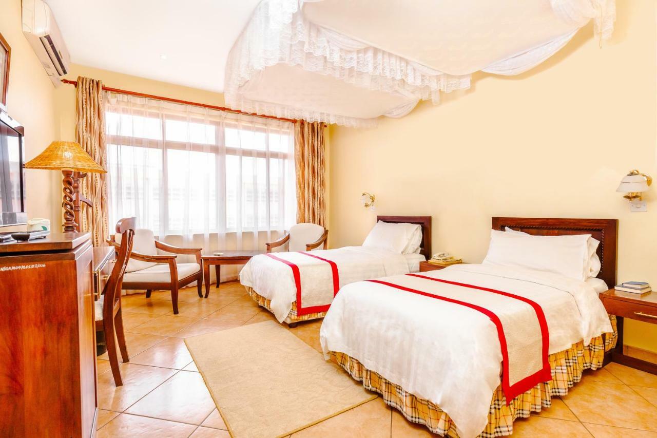 New Safari Hotel アルーシャ エクステリア 写真