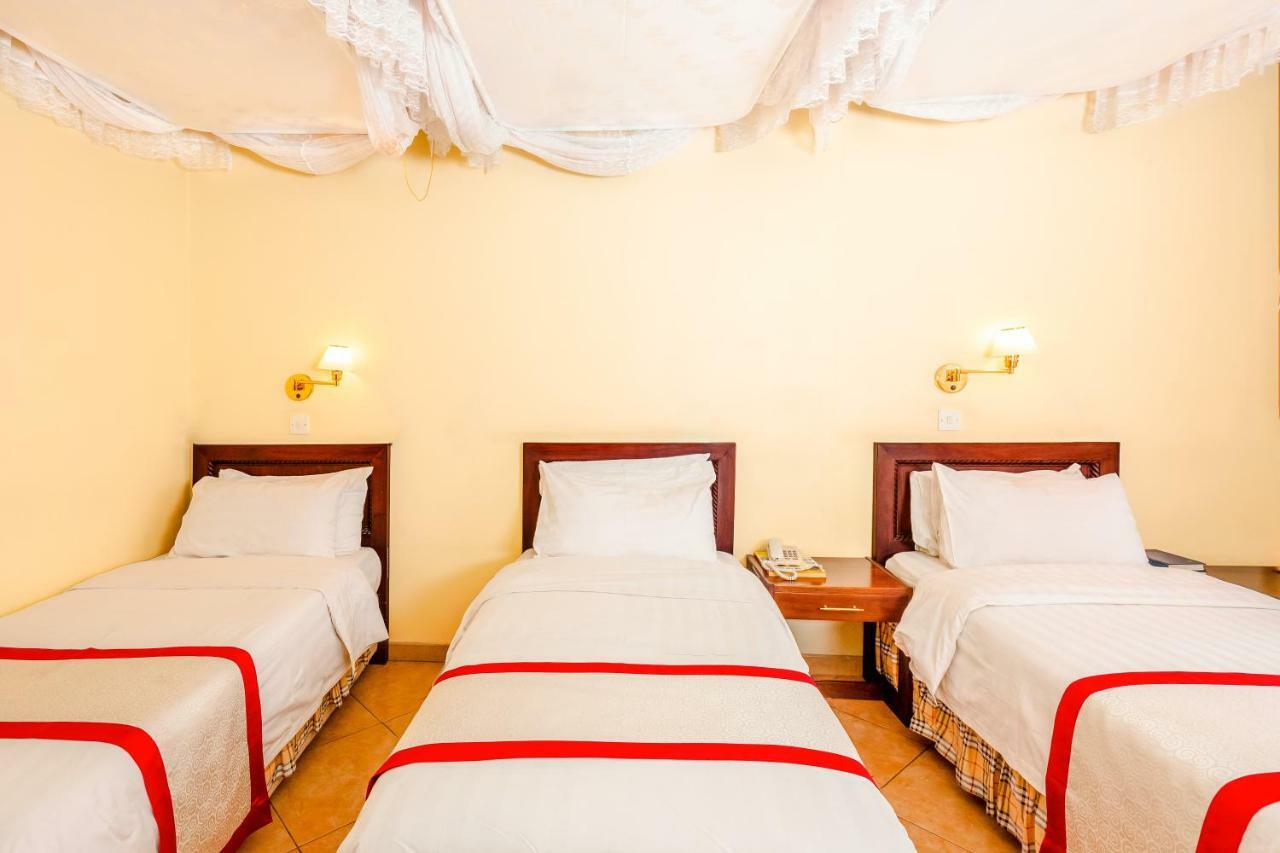 New Safari Hotel アルーシャ エクステリア 写真