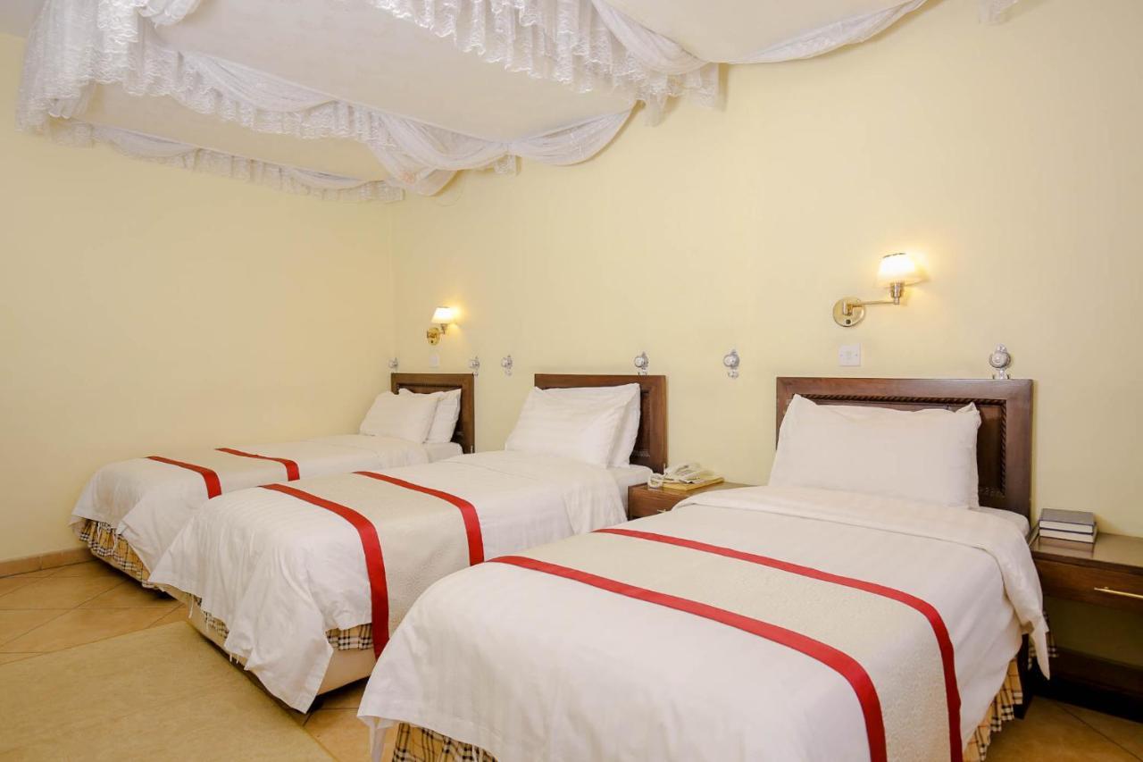 New Safari Hotel アルーシャ エクステリア 写真